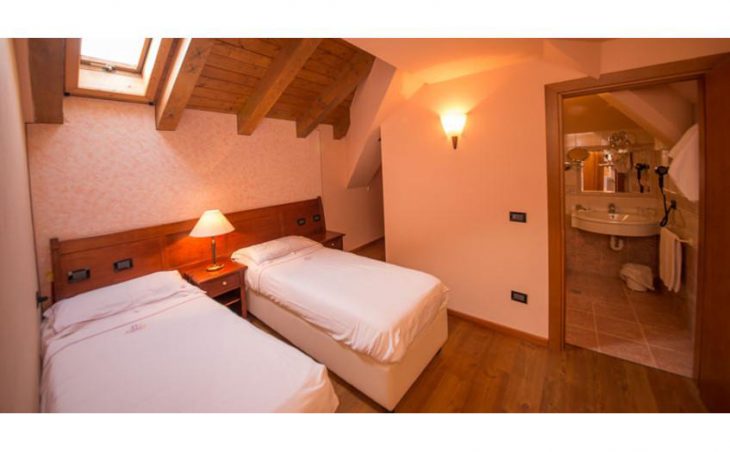 Hotel Relais des Glaciers, Champoluc, Twin Bedroom 2